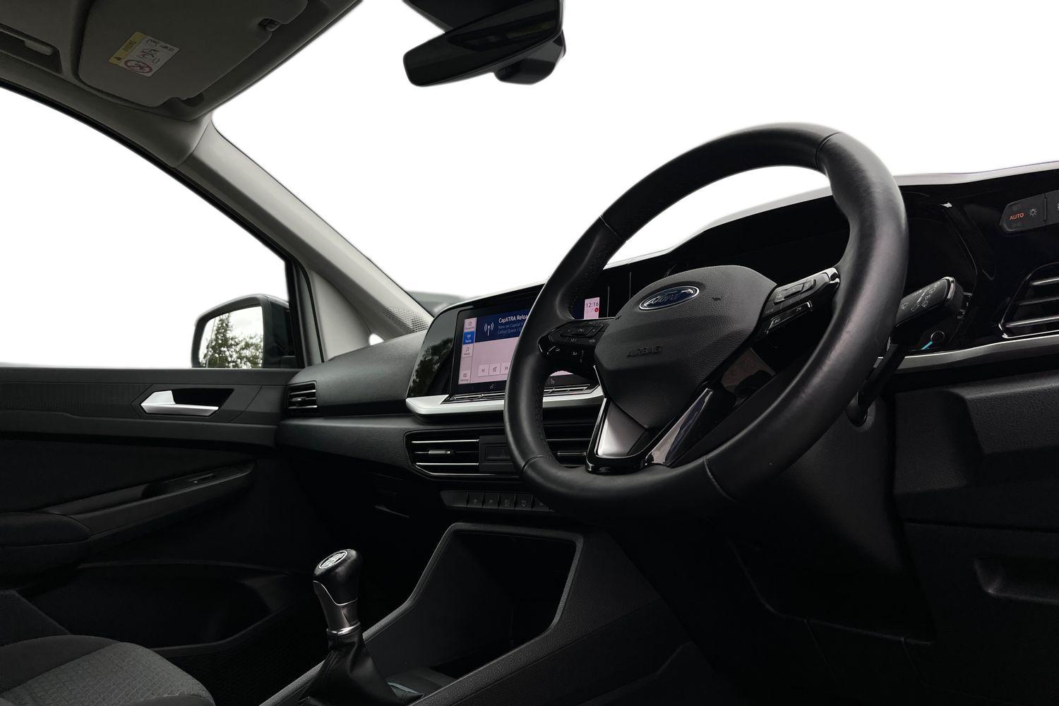 Ford TOURNEO CONNECT Photo 8