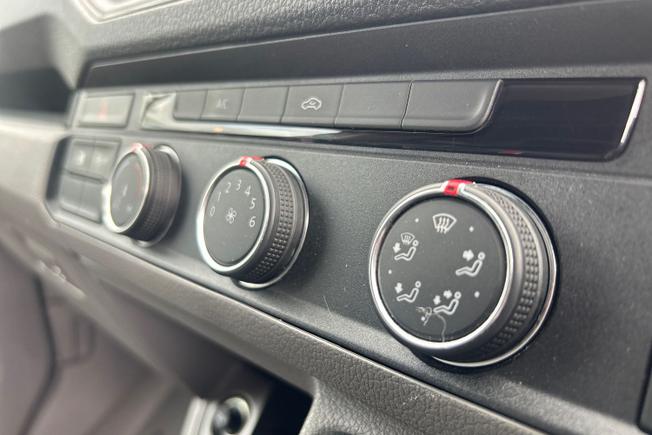 Volkswagen Crafter Photo 39