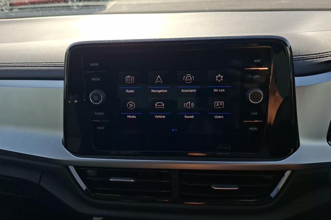 VOLKSWAGEN T-Roc Photo 13