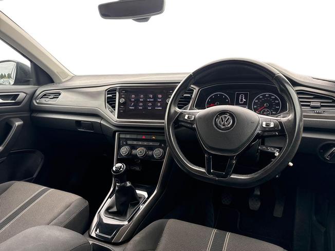 Volkswagen T-Roc Photo 6