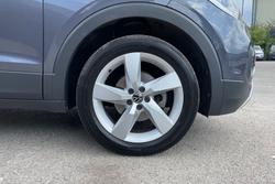 VOLKSWAGEN T-Cross Photo 5