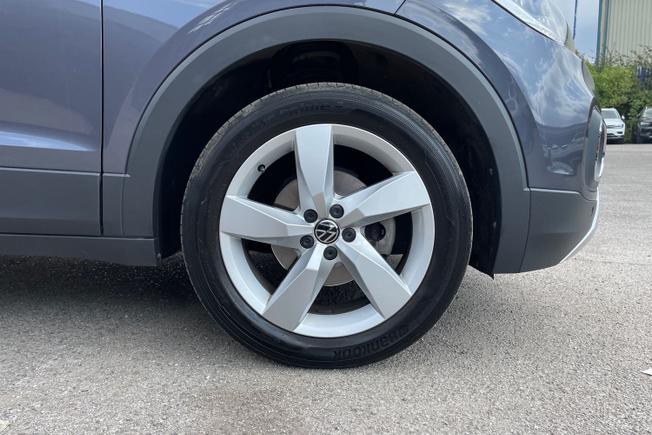 VOLKSWAGEN T-Cross Photo 5