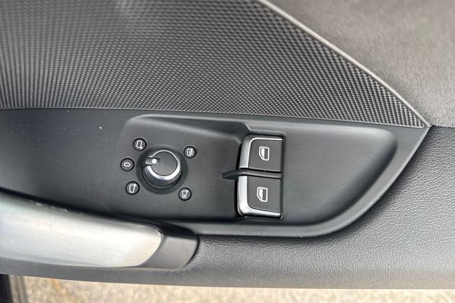 AUDI TT Photo 38
