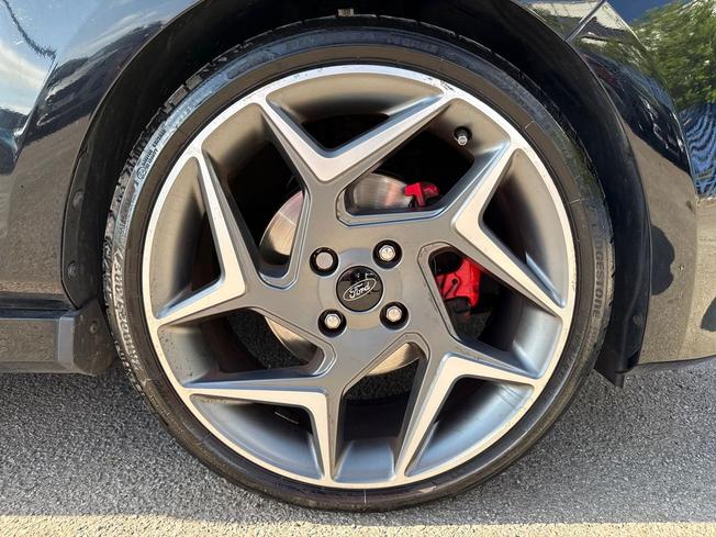 FORD Fiesta Photo 5