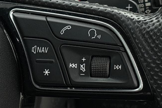 AUDI S3 Photo 17