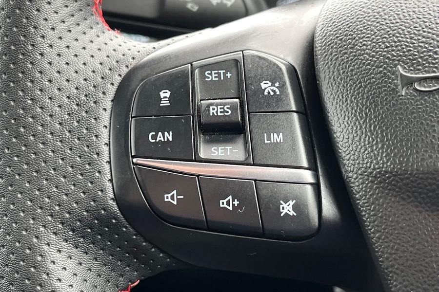 Ford FIESTA Photo autoimg-64c8cbc570d60d9fa91a0ad877b78323e73f1fce.jpg