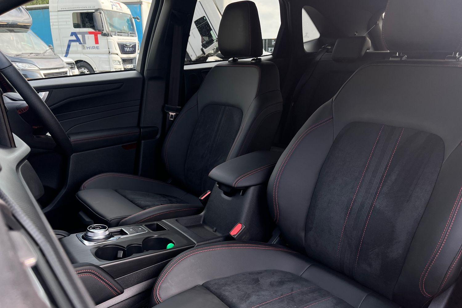 Ford KUGA Photo 17