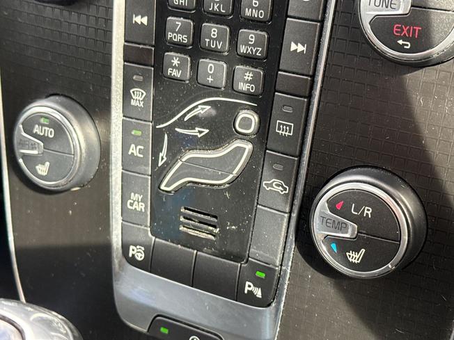 VOLVO V40 Photo 32