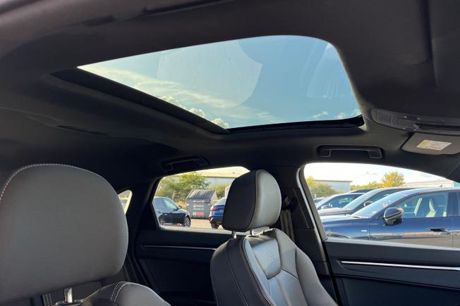 AUDI Q3 Photo 31