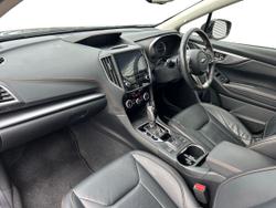 SUBARU Xv Photo 2