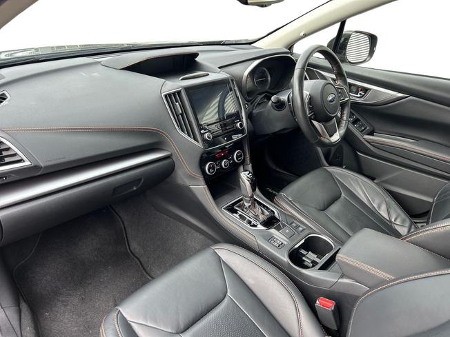 SUBARU Xv Photo 2