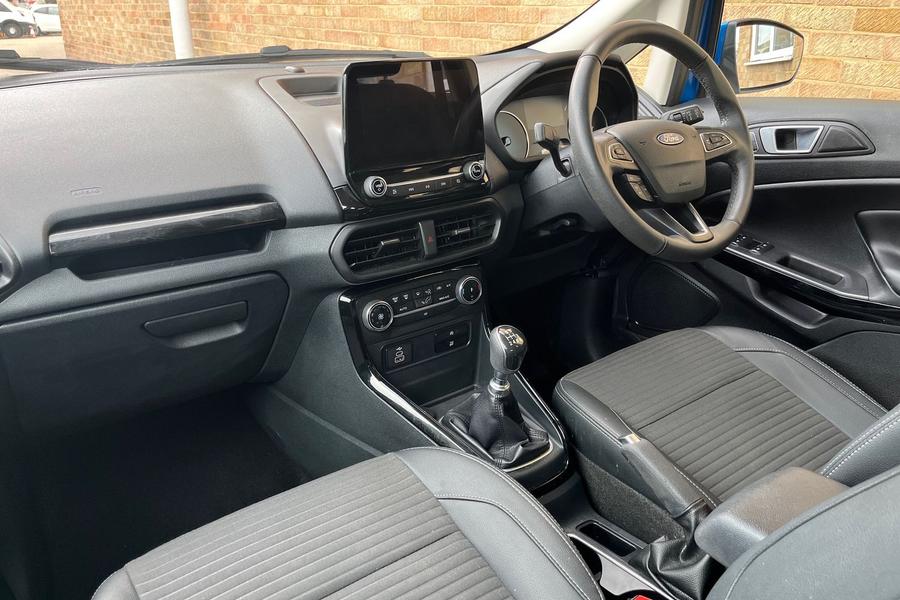 Ford EcoSport Photo autoimg-64d3ad102cef20d3d5a46fbe1850efd10e662438.jpg