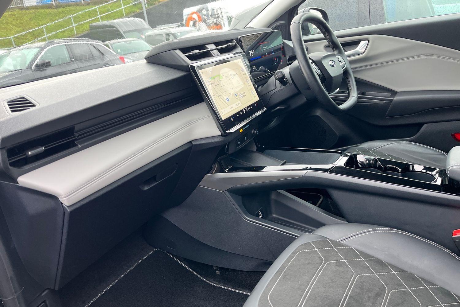 Ford Puma Gen-E Photo 17