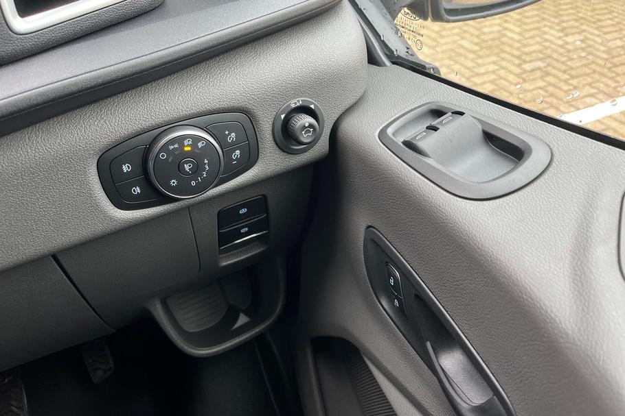 Used Ford TRANSIT LB75UEN 25