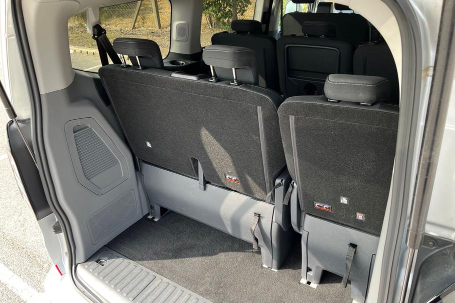 Used Ford TOURNEO CUSTOM WN26TXO 4
