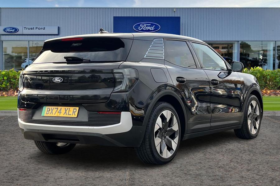 Ford Explorer Photo autoimg-64dfc7e27bd12e005f29d8e4b64c75f194d7ea05.jpg
