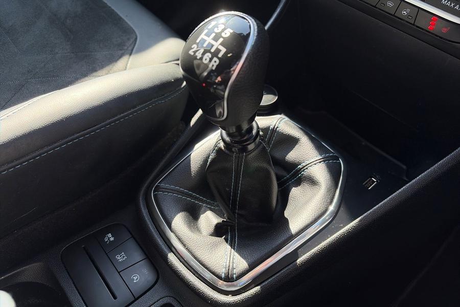 Ford FIESTA Photo autoimg-64e22026b9647db718a309aad0955b1b4b4f7cbc.jpg
