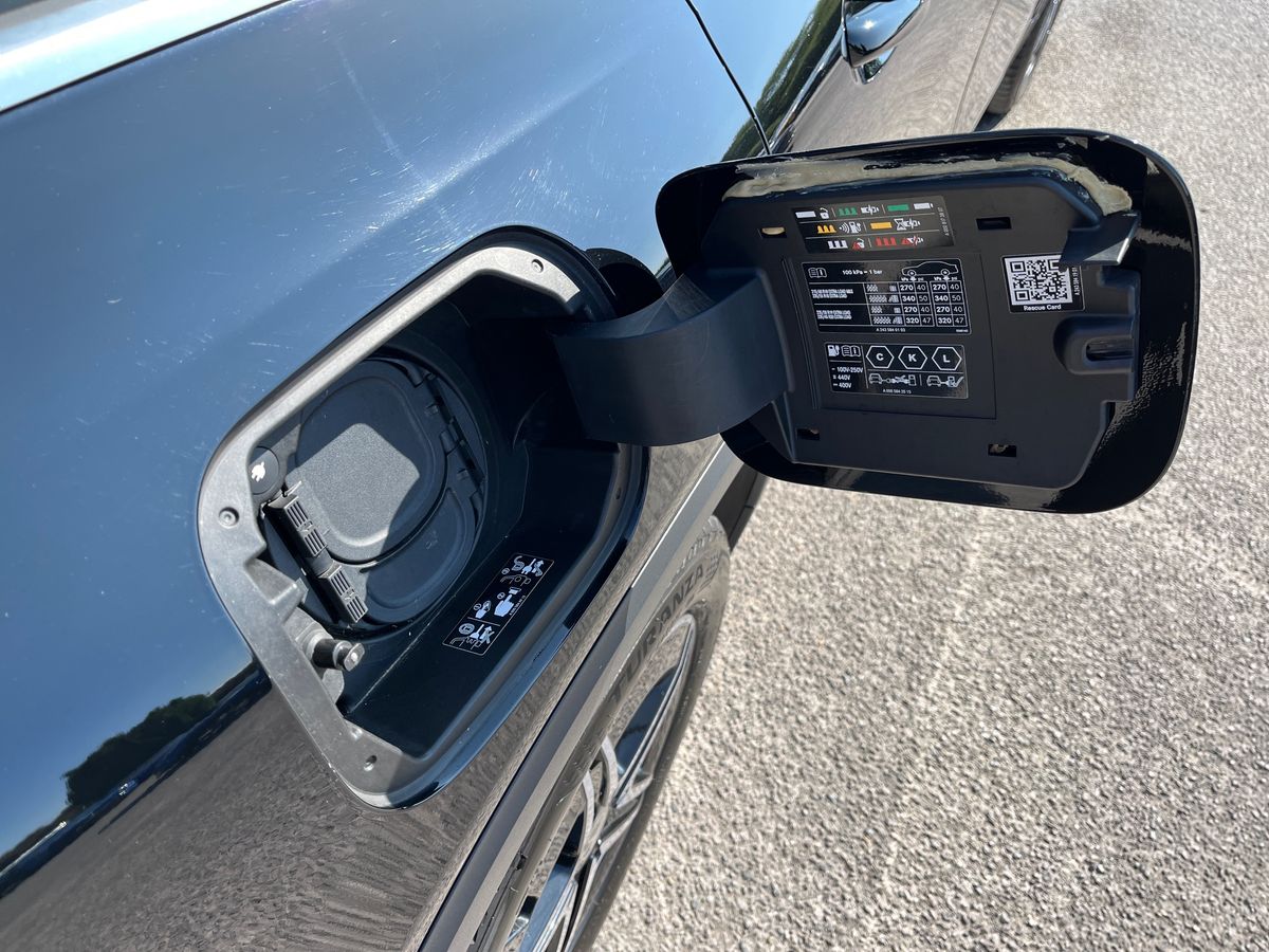 Mercedes-Benz EQB Photo 24