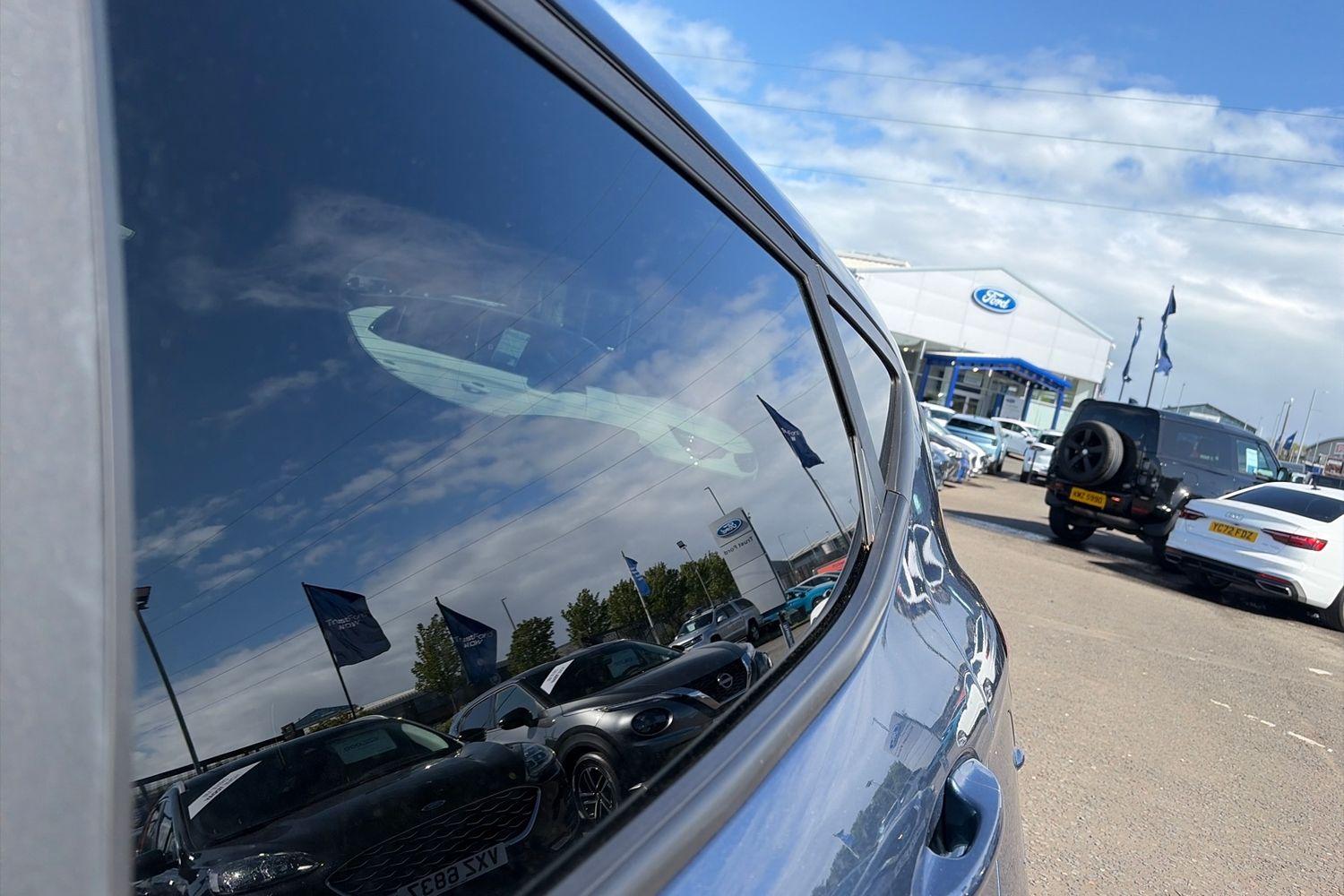 Ford Fiesta Photo 35