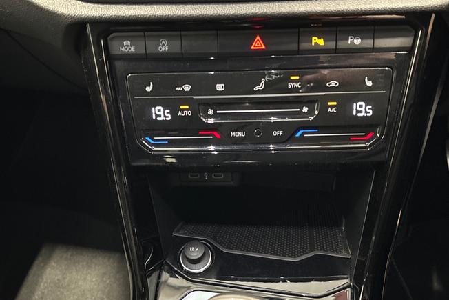 VOLKSWAGEN T-Roc Photo 25
