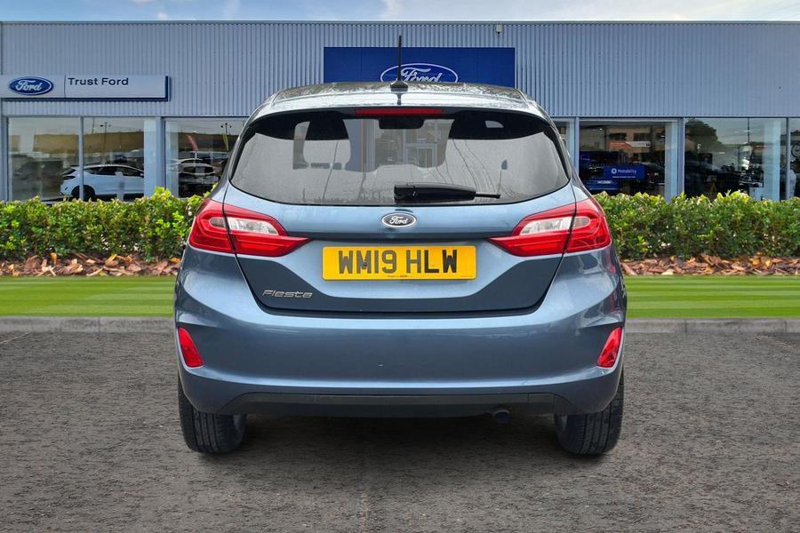 Ford FIESTA Photo autoimg-64ee3eafd8525d41f3415036d2d5081fdccd32f3.jpg