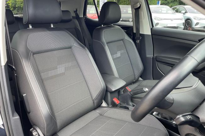 VOLKSWAGEN T-Cross Photo 27