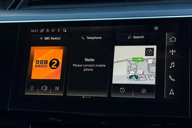 AUDI e-tron Photo 13