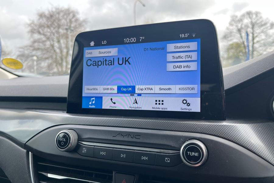 Ford FOCUS Photo autoimg-64f50cf8fd824bbeffdd8e8d445487f7bbfe6086.jpg