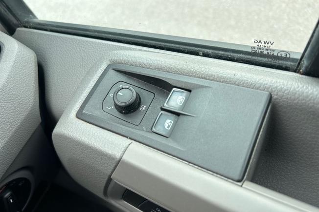 VOLKSWAGEN Crafter Photo 43