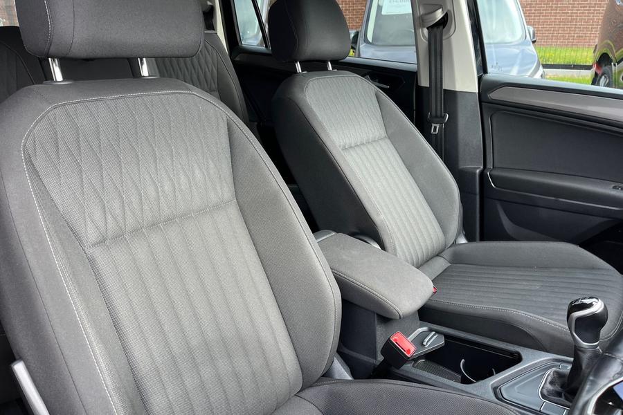 Volkswagen TIGUAN ALLSPACE Photo autoimg-64f95591f9a01966e66ff6e2eb8d9ac7baedce81.jpg