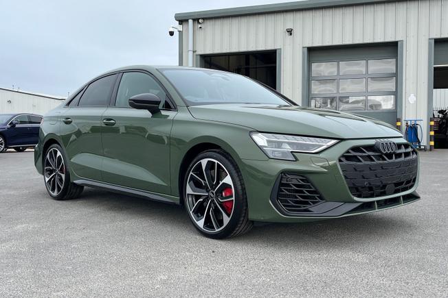 AUDI  S3 Saloon Photo 22
