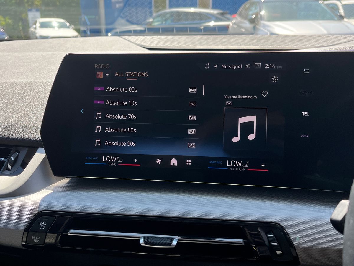 BMW 2 Series Active Tourer Photo 37