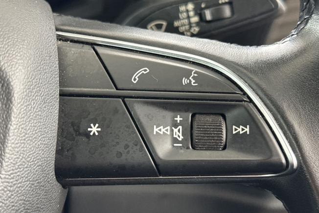 AUDI Q3 Photo 17