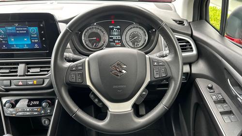 Suzuki SX4 Photo autoimg-6506e7abb3508f85692fada3a439b7d6db71204b.jpg