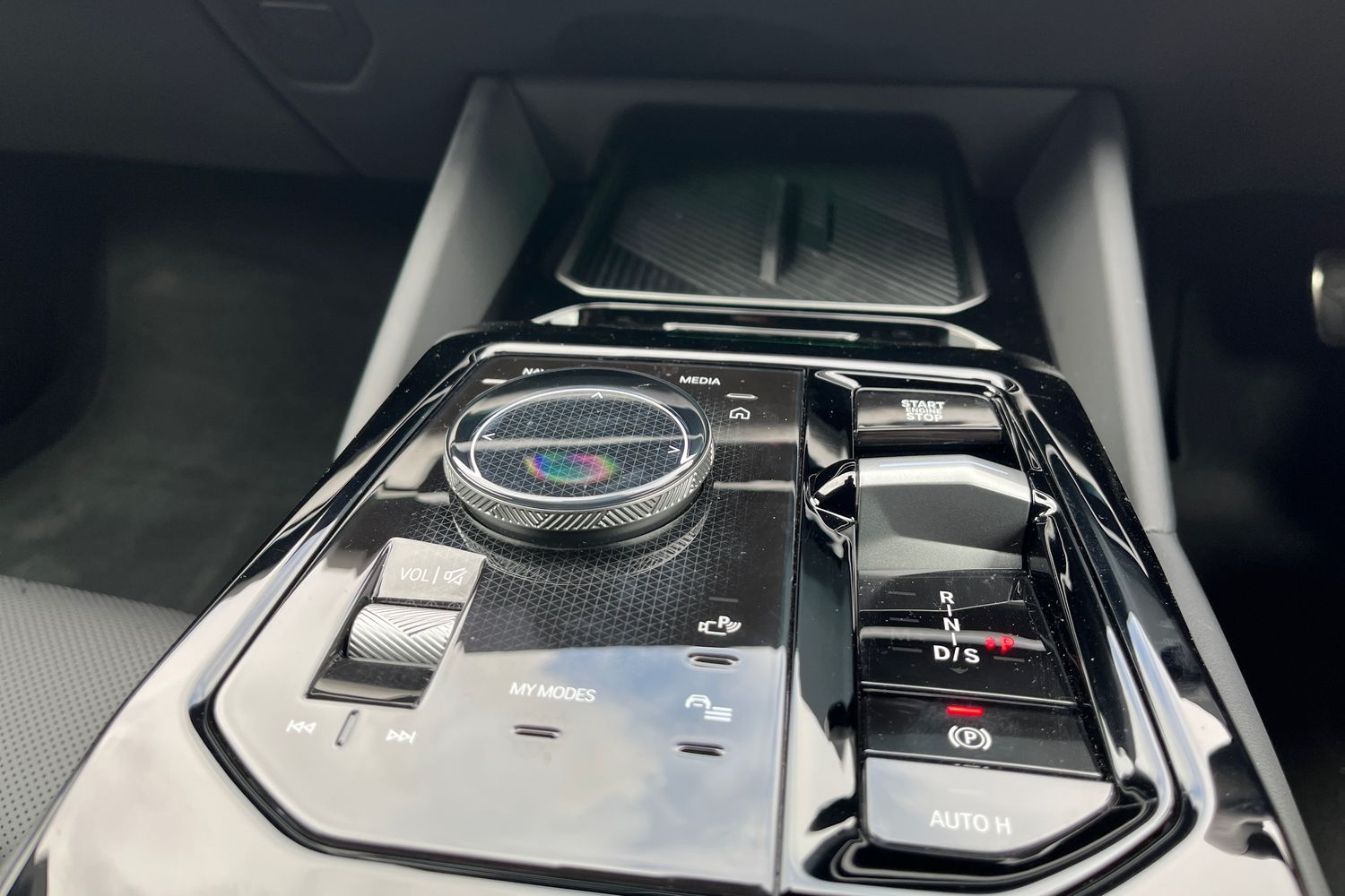 BMW 5 Series Photo 28