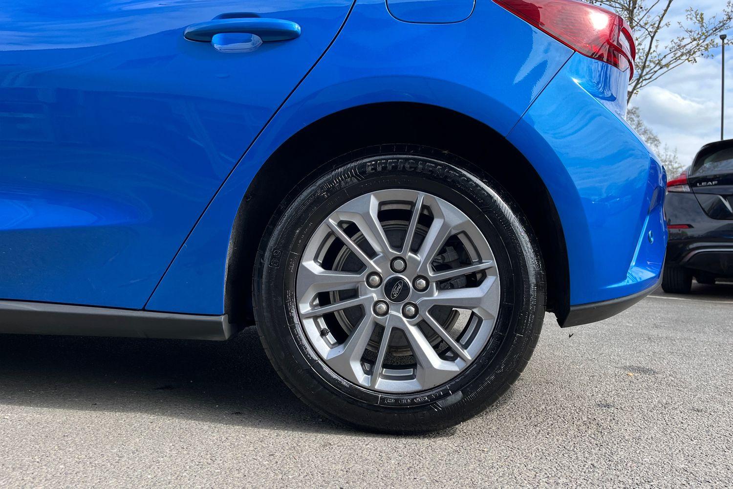 Ford FOCUS Photo 7