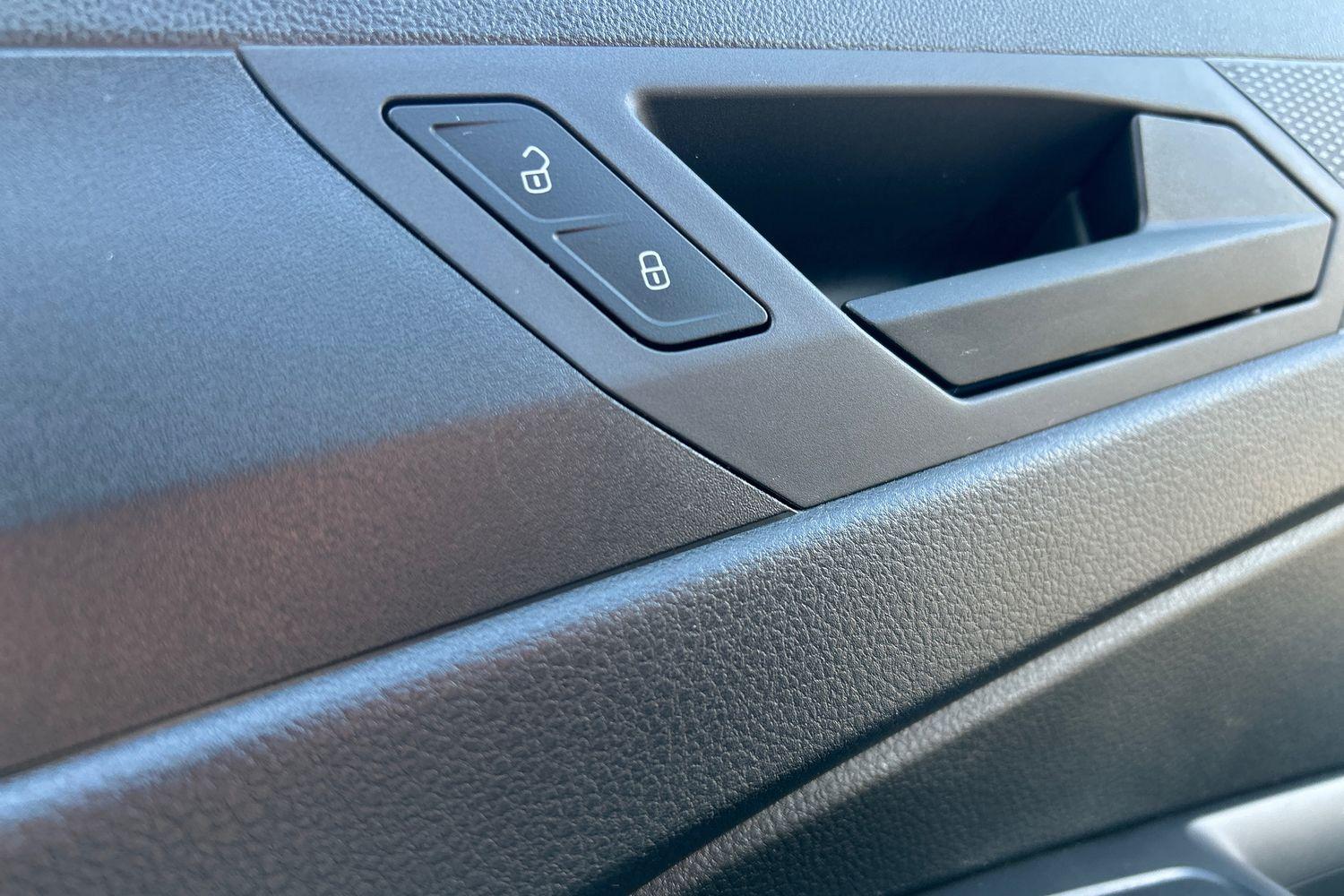 Ford TRANSIT CONNECT Photo 28
