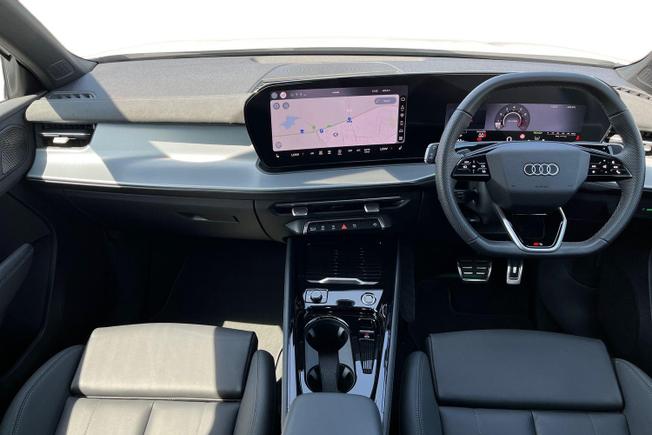AUDI Q3 Photo 10