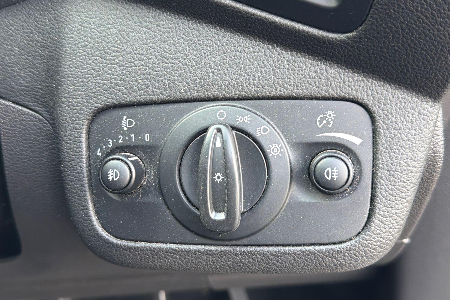 Ford KUGA Photo 24