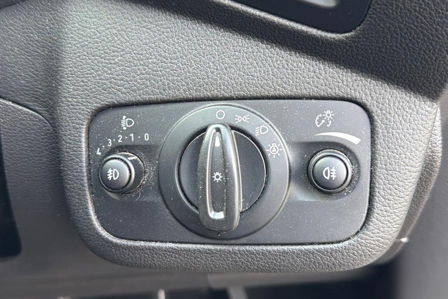 Ford KUGA Photo autoimg-65113b1e0478a0755b95fc20003335798554f343.jpg