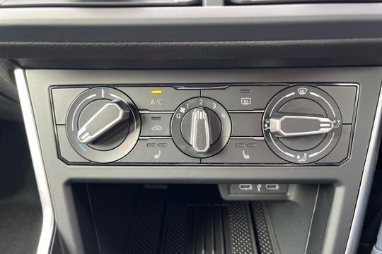 Volkswagen Polo Photo autoimg-65119af24dd1df0c384fdf4bb44f7d7053111900.jpg