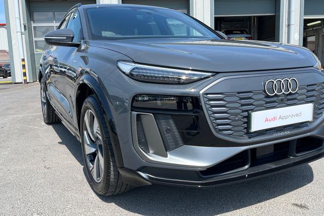AUDI Q6 E-Tron Photo 19