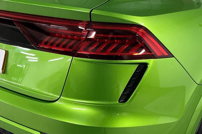 Audi RSQ8 Photo 19