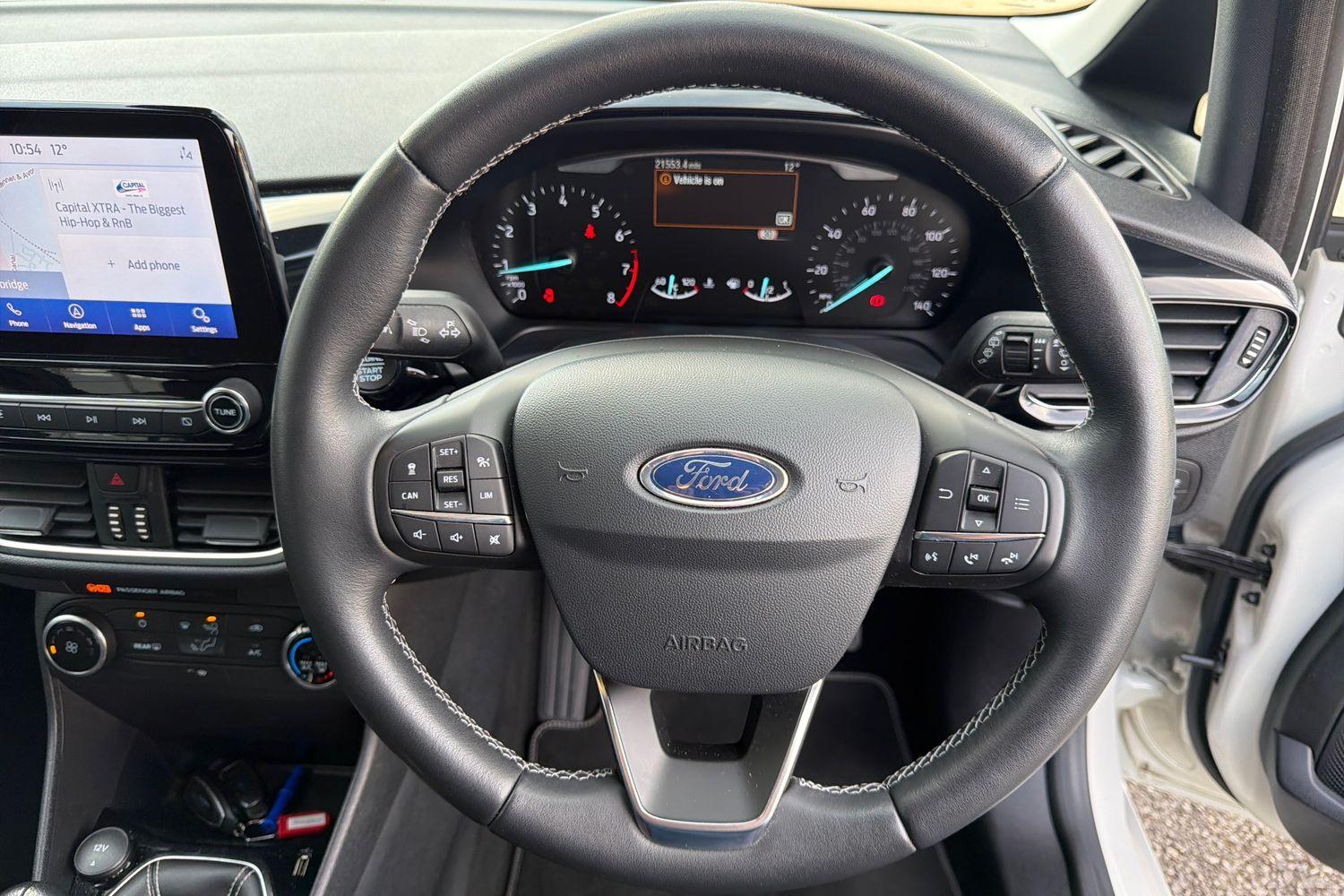 Ford FIESTA Photo 35