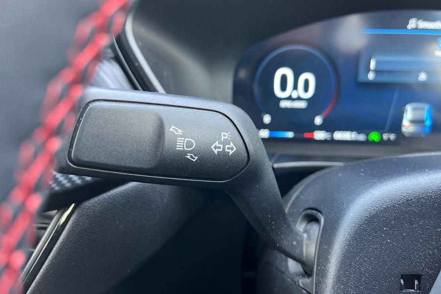 Ford Kuga Photo autoimg-651e923fb0bef101e2b1d6605092ce451c60cdd4.jpg