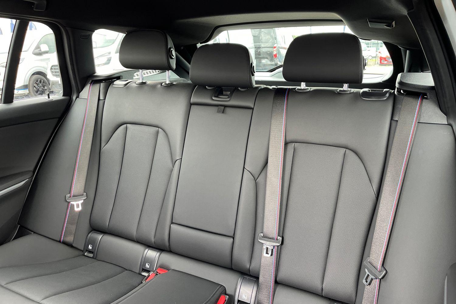 BMW 3 Series Photo 19