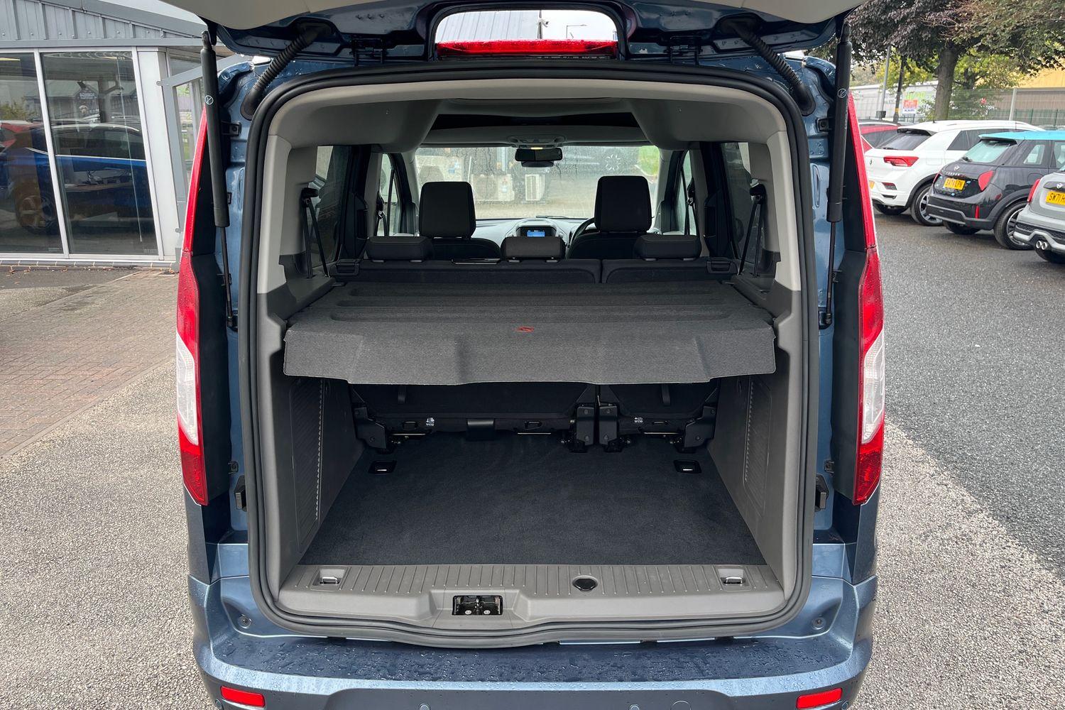 Ford TOURNEO CONNECT Photo 20