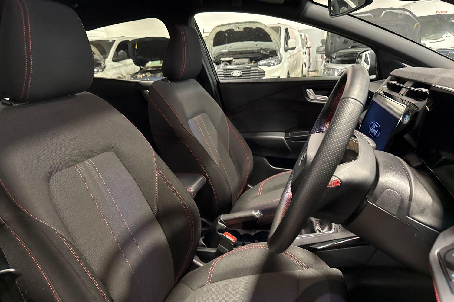Ford PUMA Photo 16