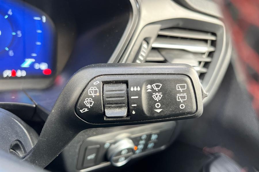 Ford KUGA Photo autoimg-6524f1092d4ca2a4fec84f1a8b1ab9a9bdc6a974.jpg