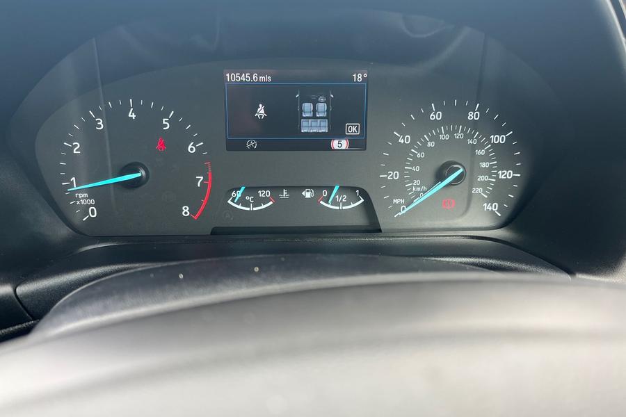 Ford Fiesta Photo autoimg-652b558c84aa185aacda62a1fae798e9355b1ad8.jpg